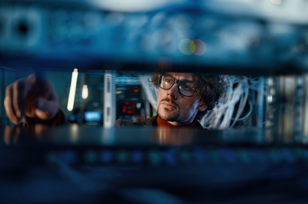 اتاق سرور(دیتاسنتر)